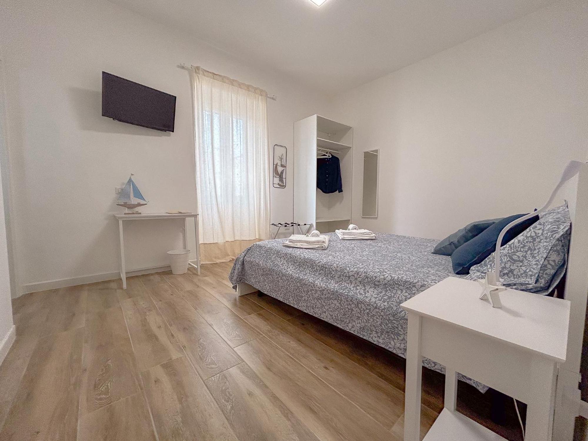 La Marina - Rooms In Стинтино Экстерьер фото