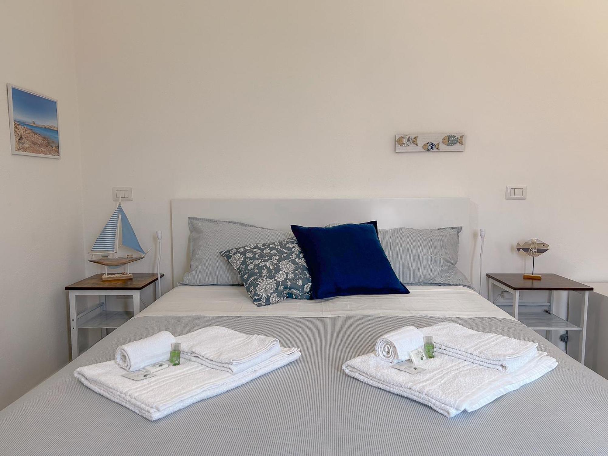 La Marina - Rooms In Стинтино Экстерьер фото