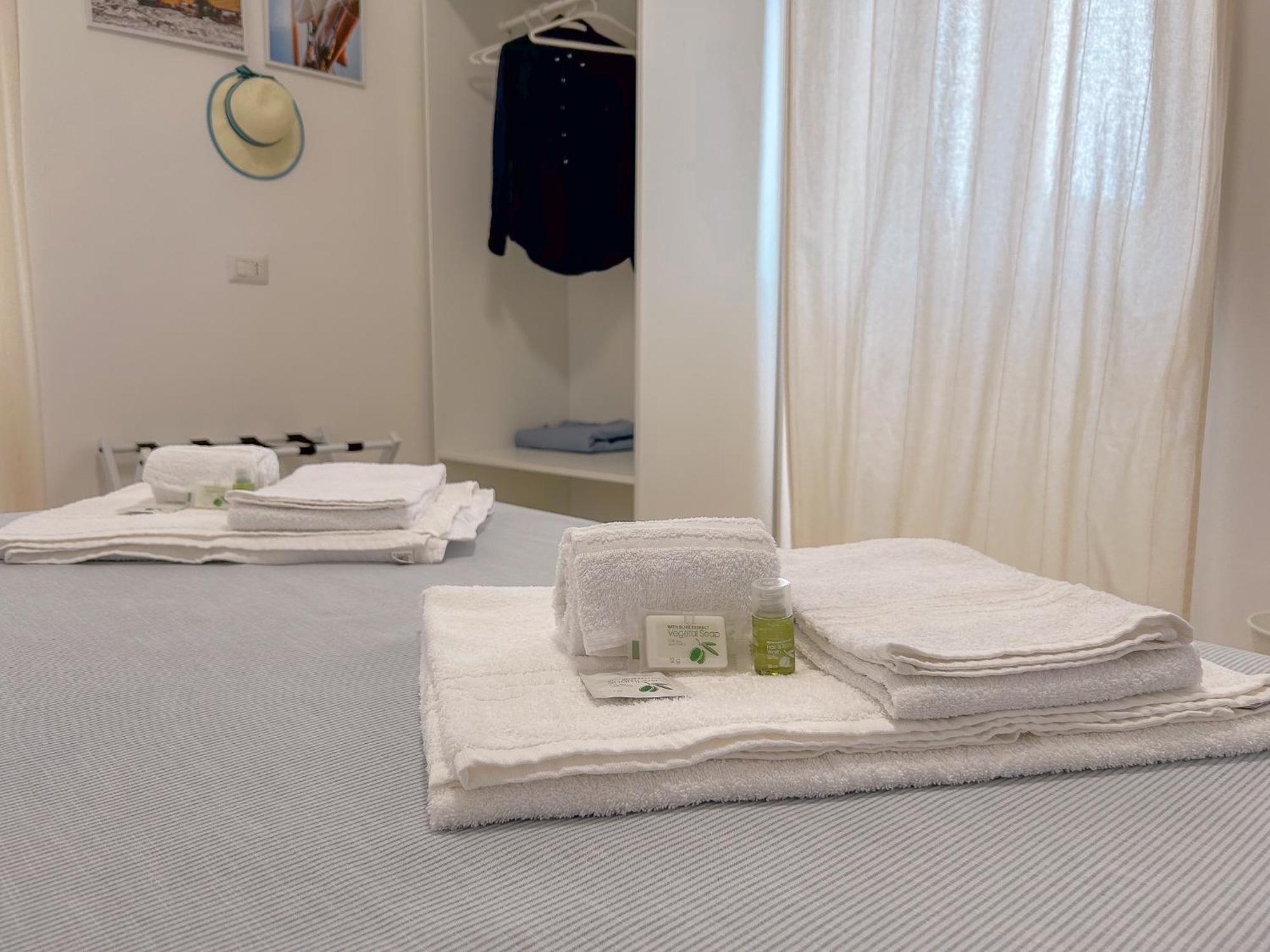 La Marina - Rooms In Стинтино Экстерьер фото