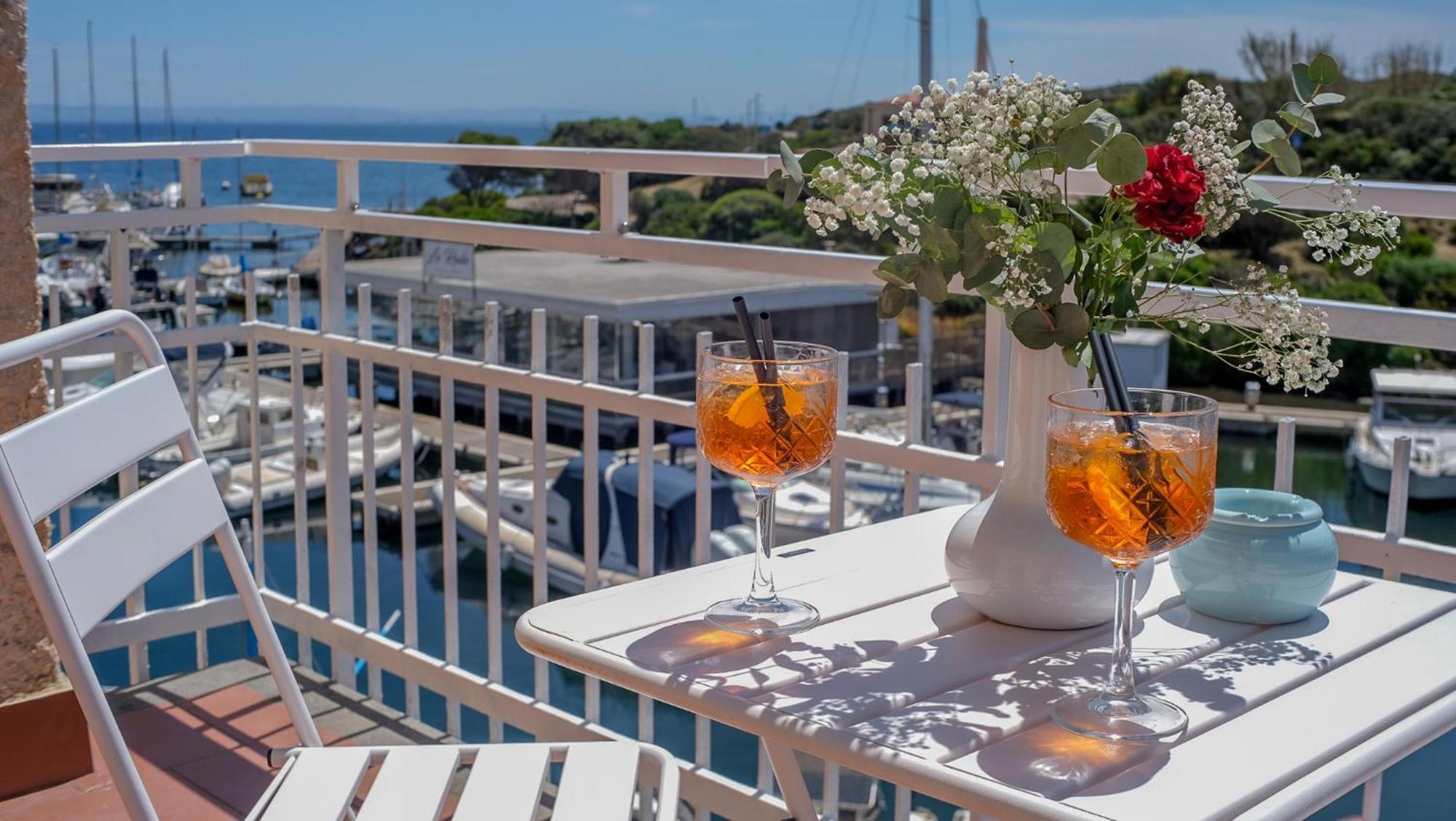 La Marina - Rooms In Стинтино Экстерьер фото