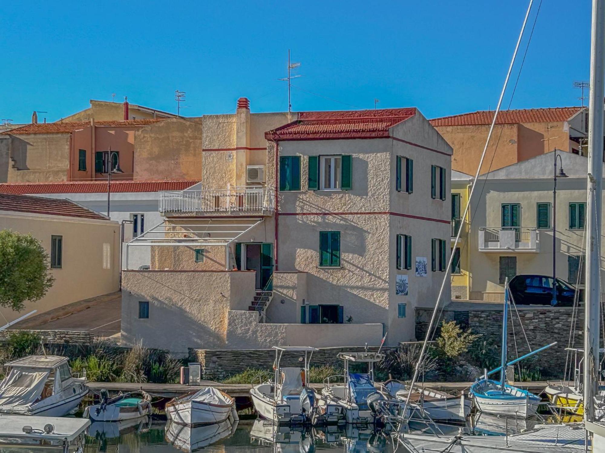 La Marina - Rooms In Стинтино Экстерьер фото